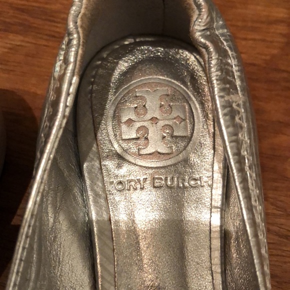Tory Burch Reva silver flats, 10C - Picture 6 of 8